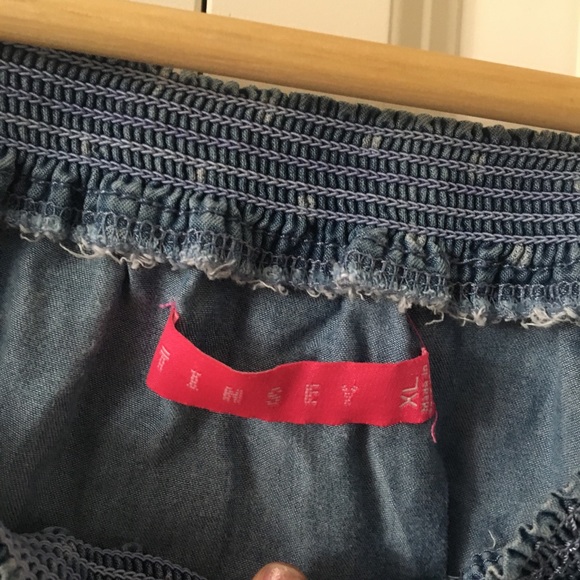 Polka Dot off the shoulder top - Picture 3 of 3